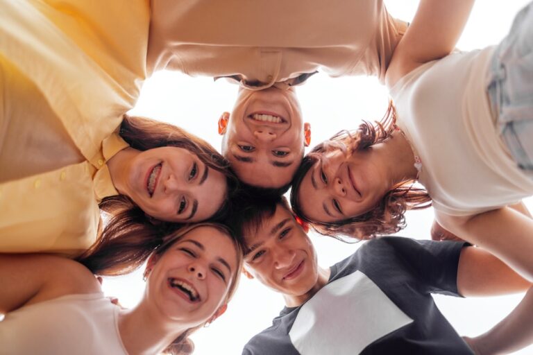 group of teen smilling